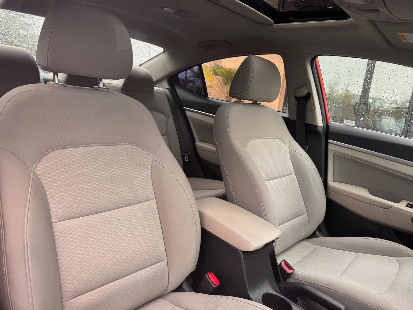 Hyundai Elantra photo 23