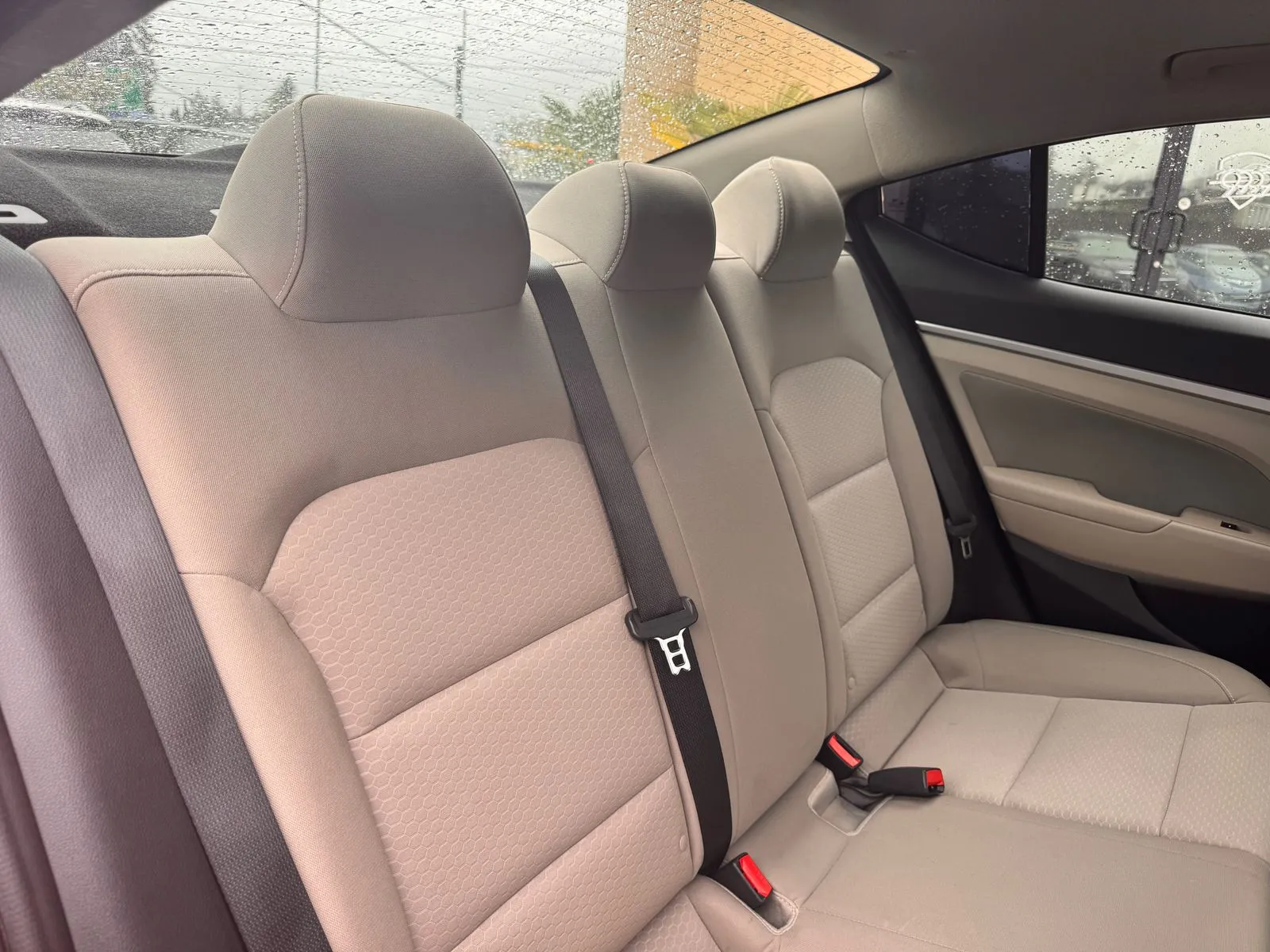 Hyundai Elantra photo 20