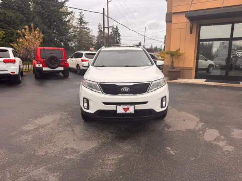 Photos of 2014 Kia Sorento LX for sale in Lakewood, WA at 9999 Auto Center