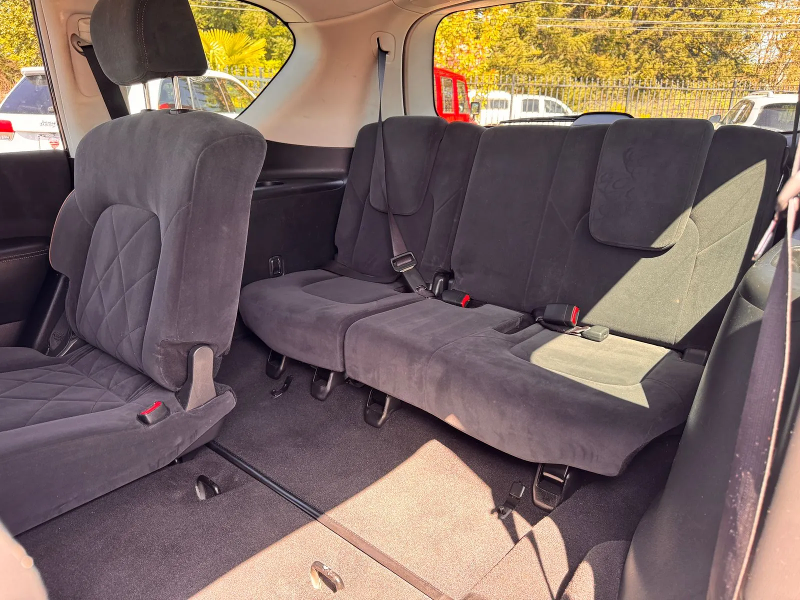Nissan Armada photo 16