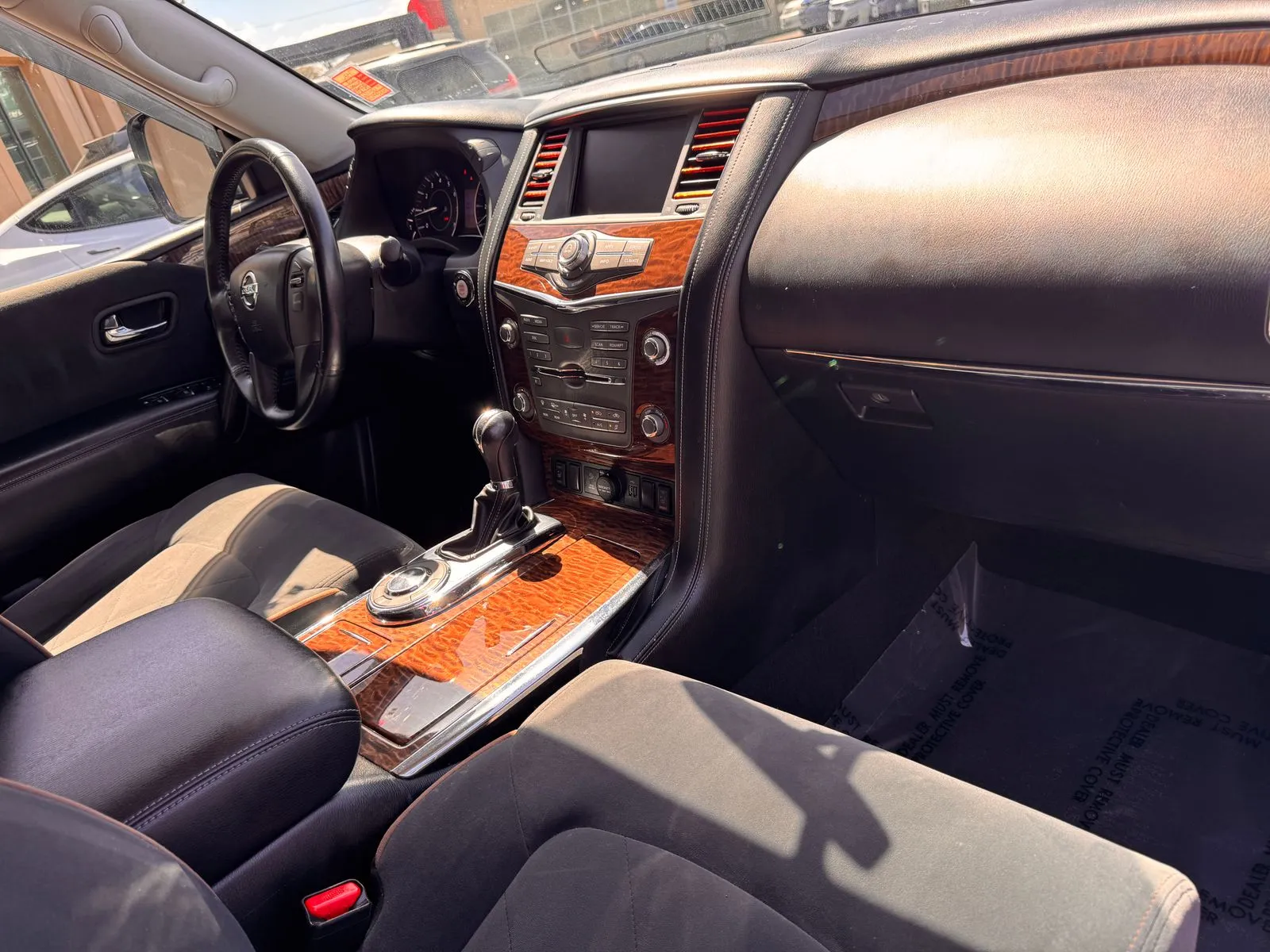 Nissan Armada photo 25