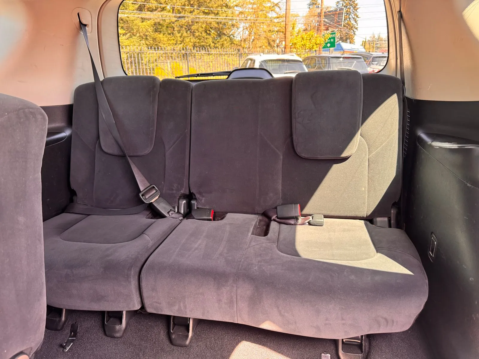 Nissan Armada photo 17