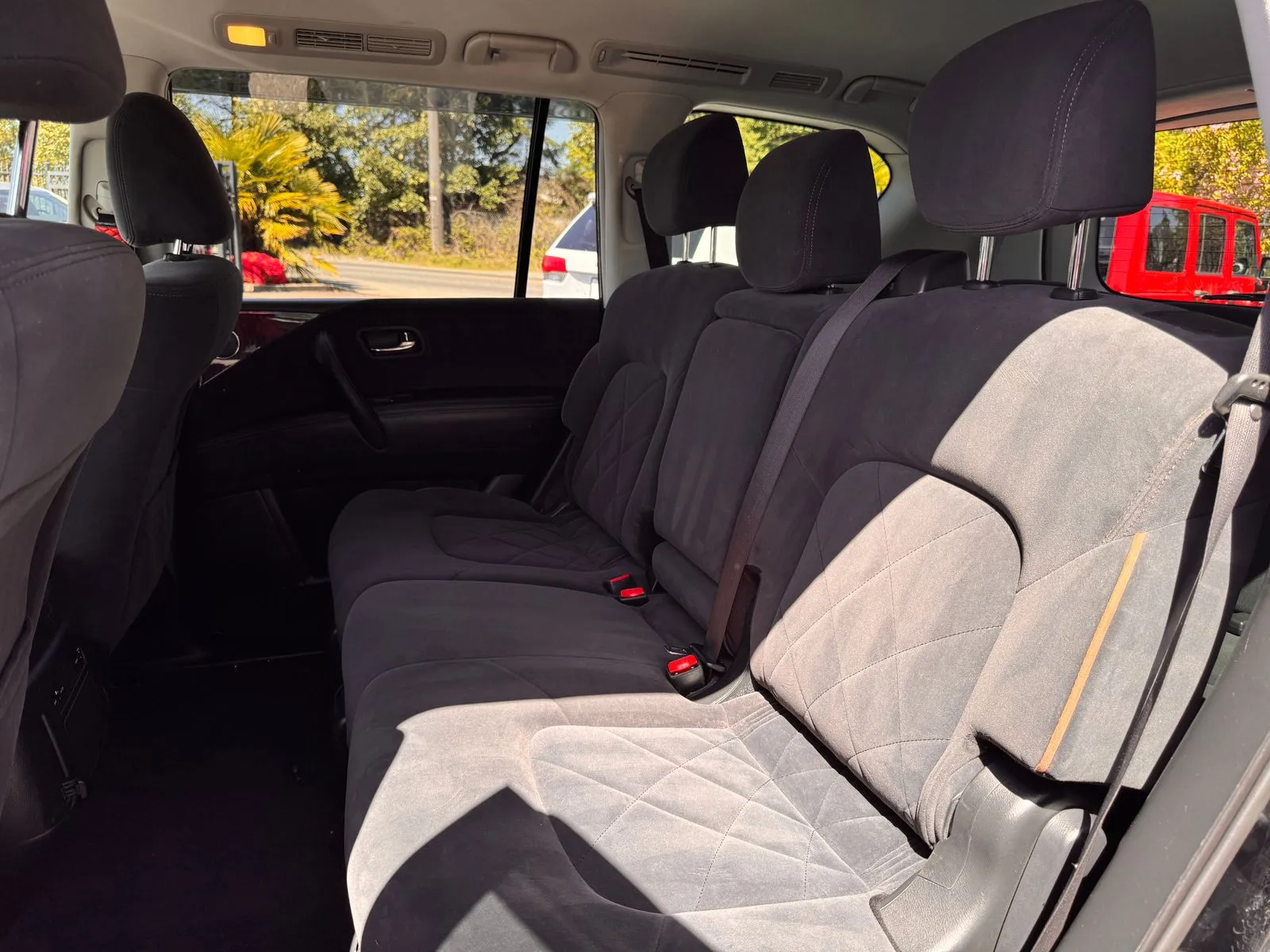 Nissan Armada photo 12