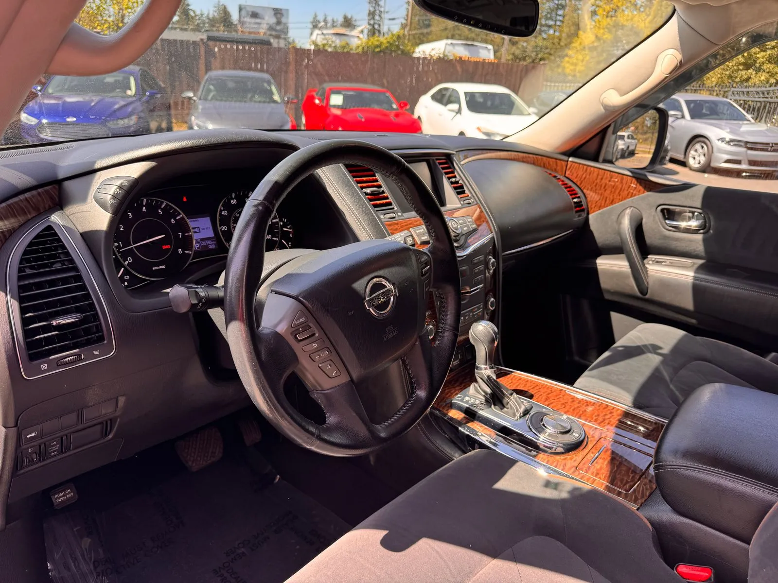Nissan Armada photo 7