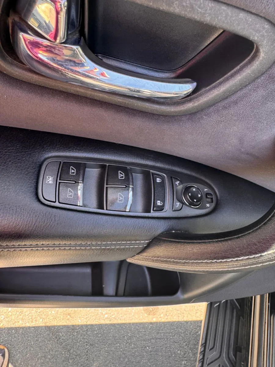 Nissan Armada photo 10