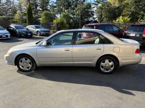 More photos of 2004 Toyota Avalon XLS at 9999 Auto Center, WA