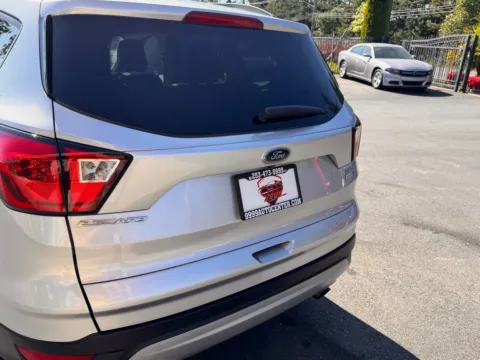 More photos of 2019 Ford Escape SEL at 9999 Auto Center, WA