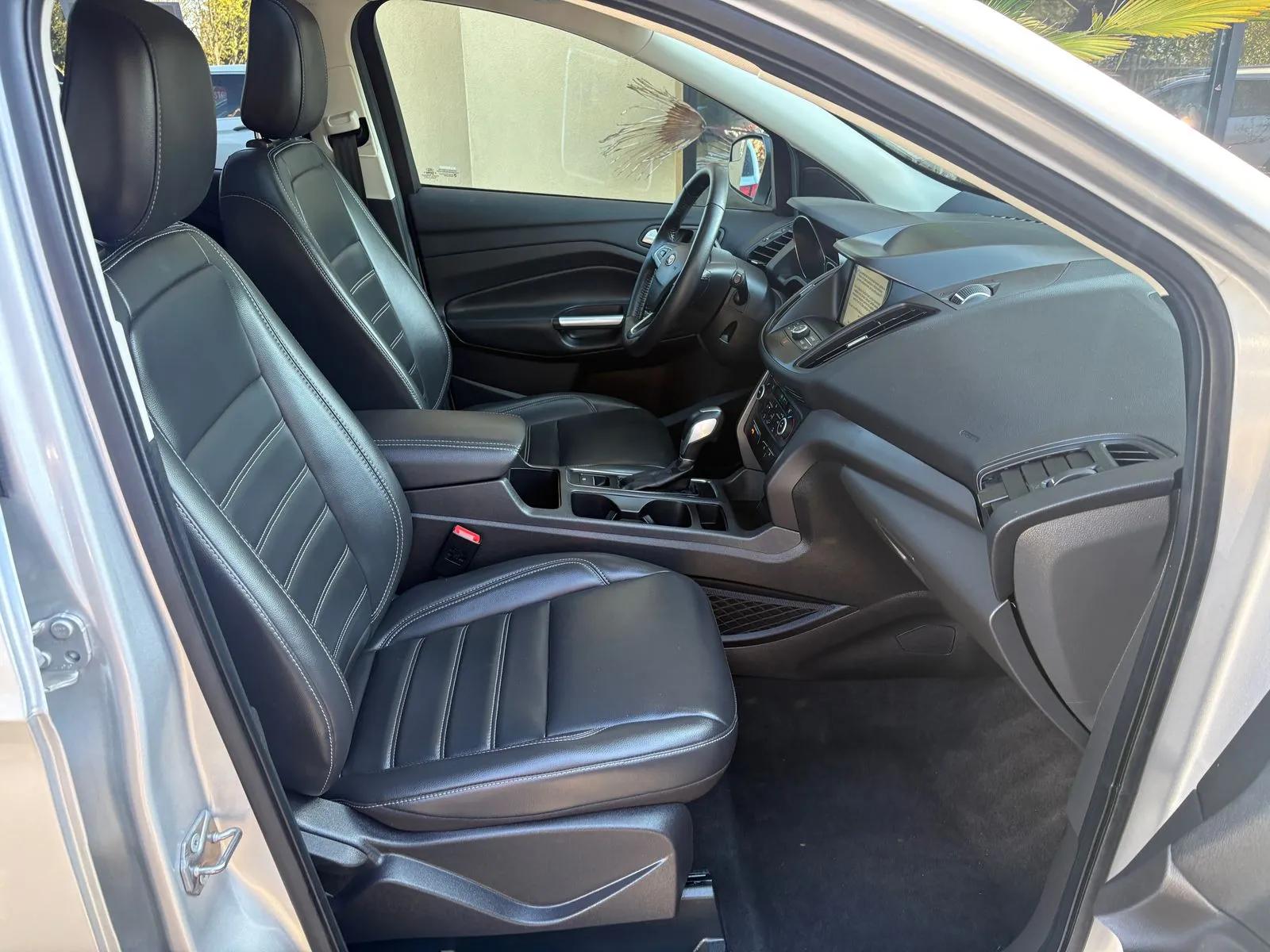 Ford Escape photo 21
