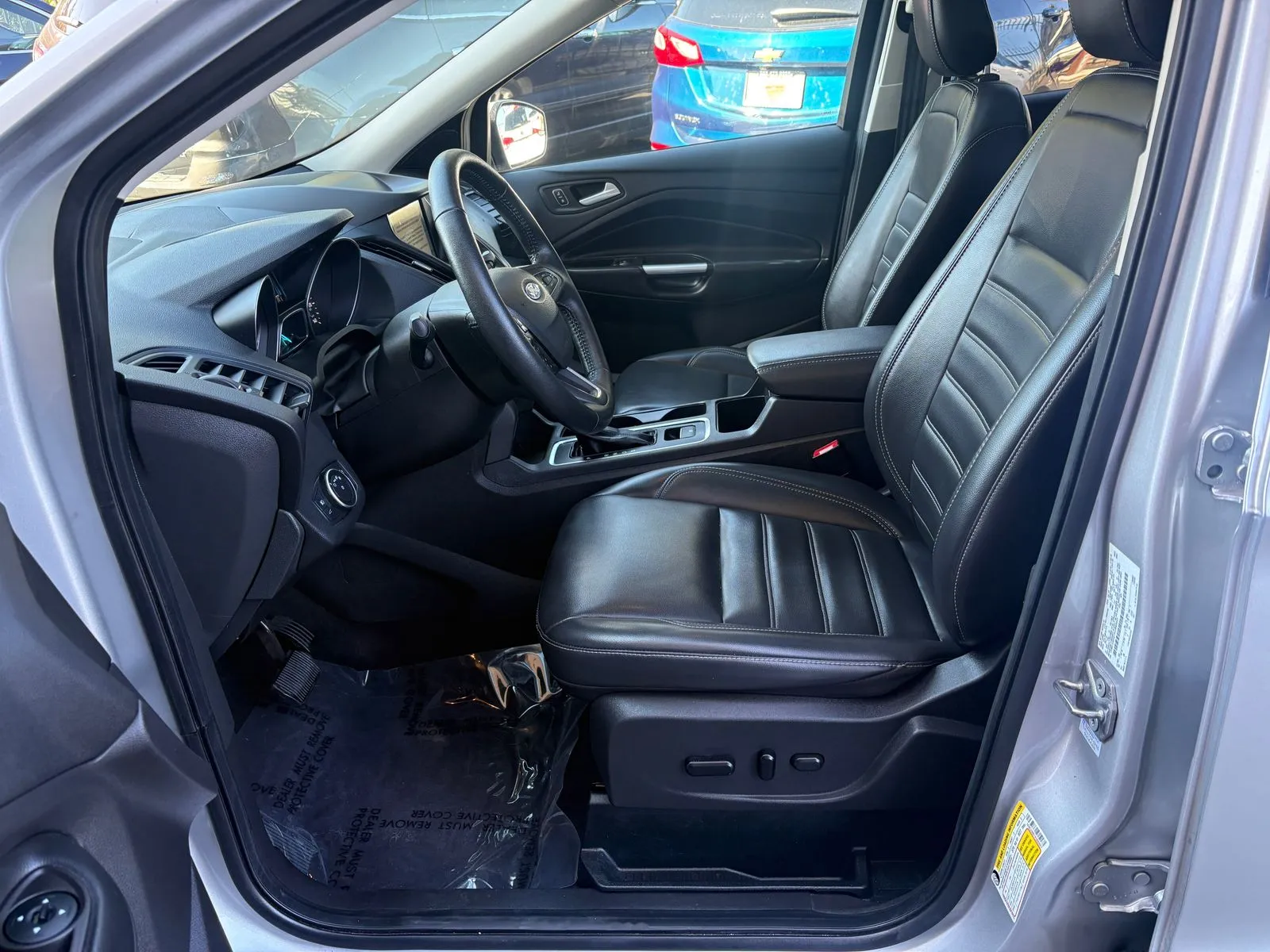 Ford Escape photo 8