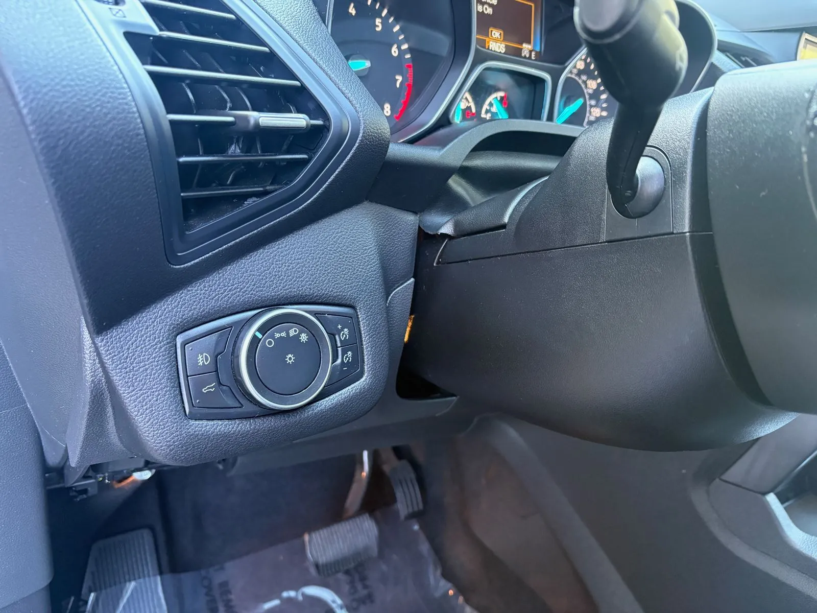 Ford Escape photo 11