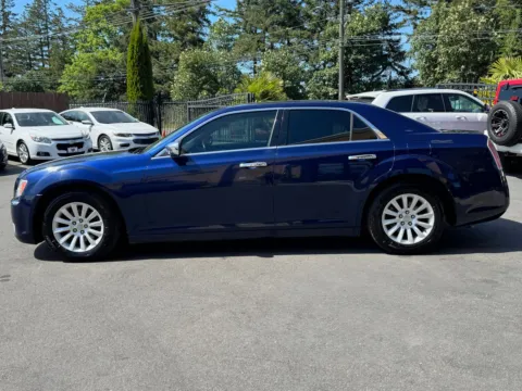 More photos of 2013 Chrysler 300 at 9999 Auto Center, WA