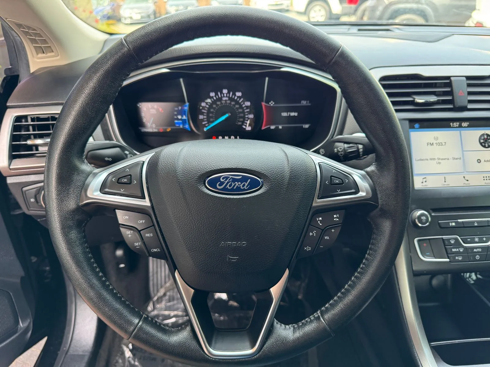 Ford Fusion photo 27