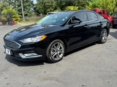 Another view of 2017 Ford Fusion SE for sale in Lakewood, WA at 9999 Auto Center