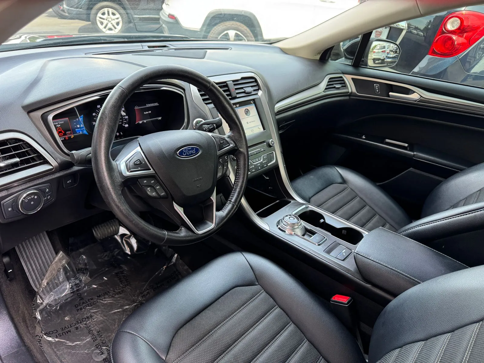Ford Fusion photo 9