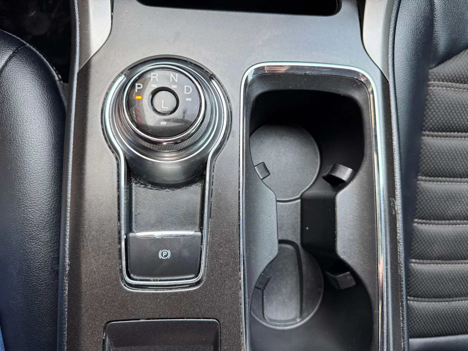 Ford Fusion photo 26