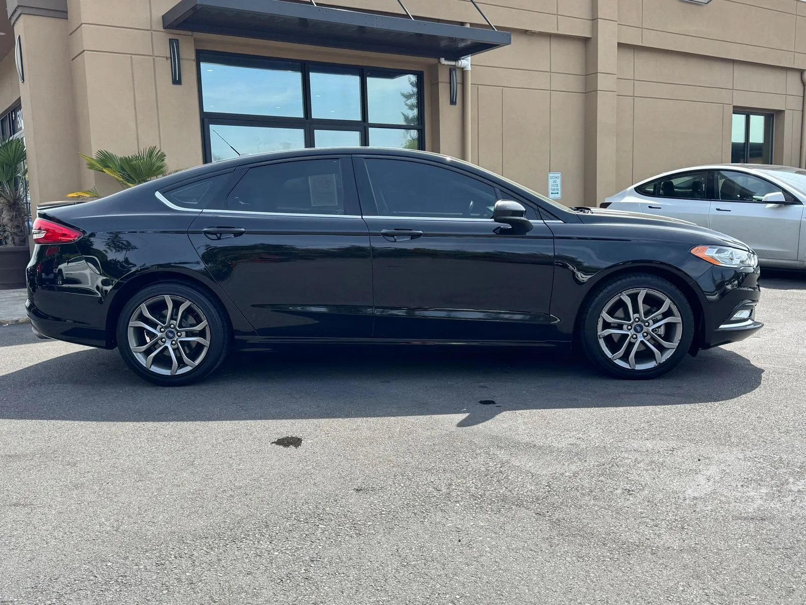 Ford Fusion photo 7