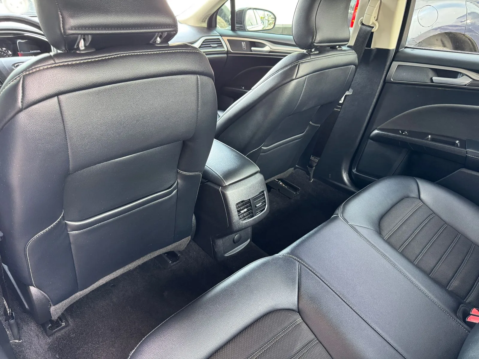 Ford Fusion photo 15