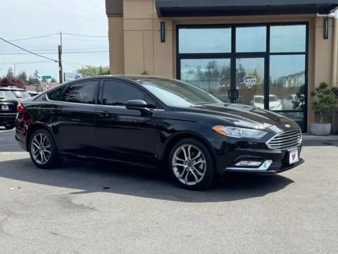 Black 2017 Ford Fusion SE for sale in Lakewood, WA