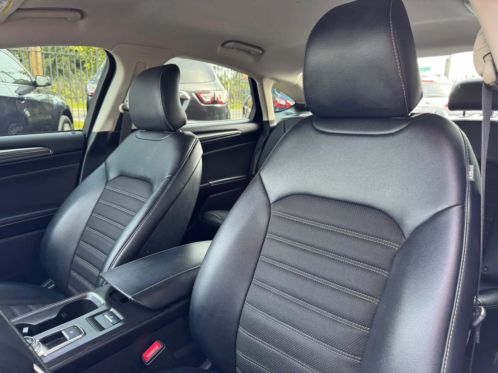 Ford Fusion photo 10