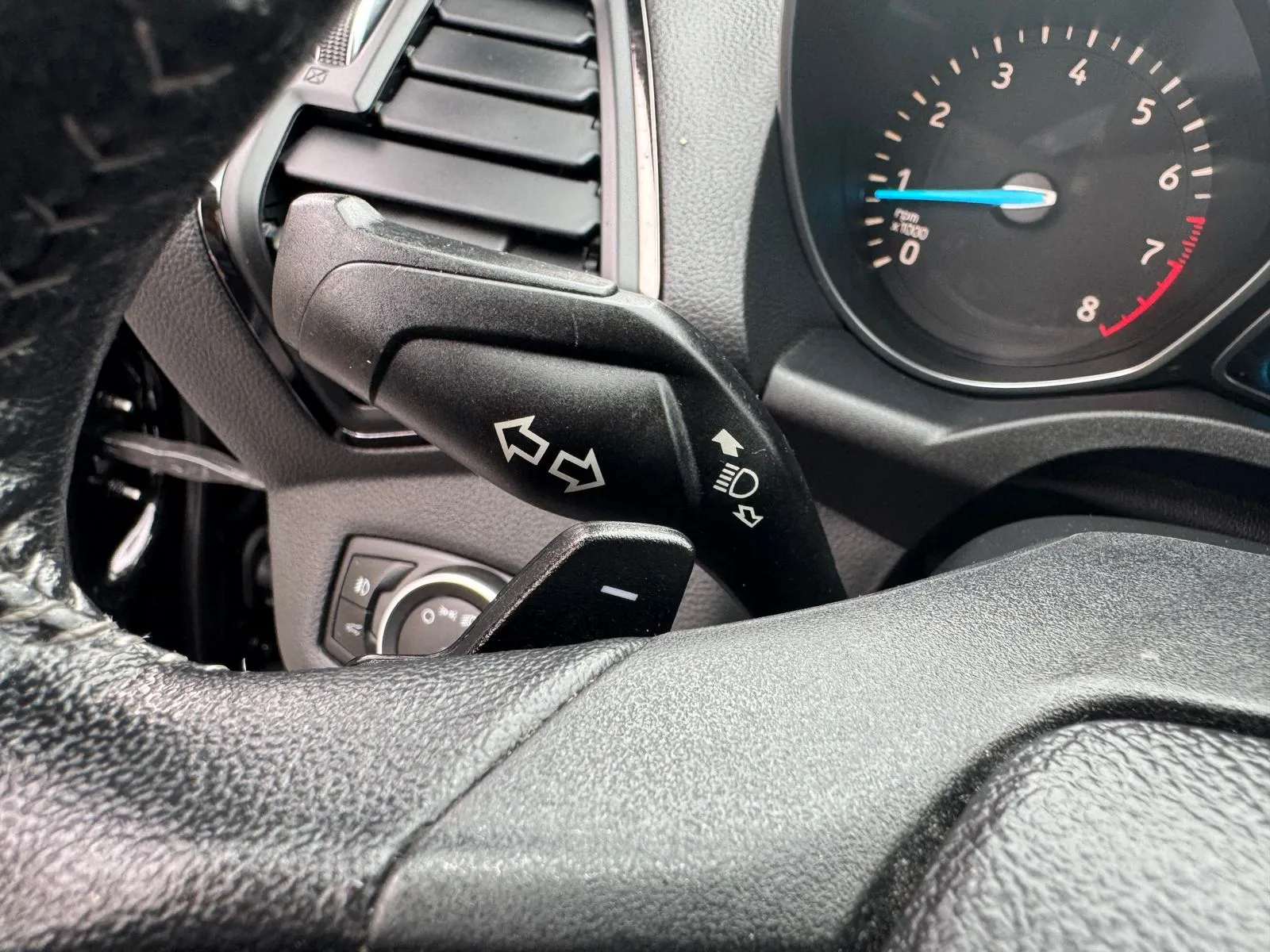 Ford Escape photo 33