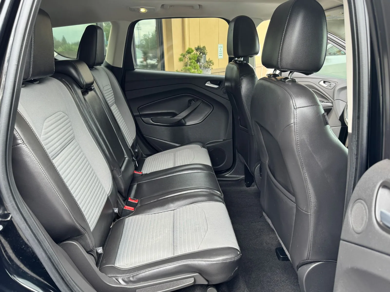 Ford Escape photo 20