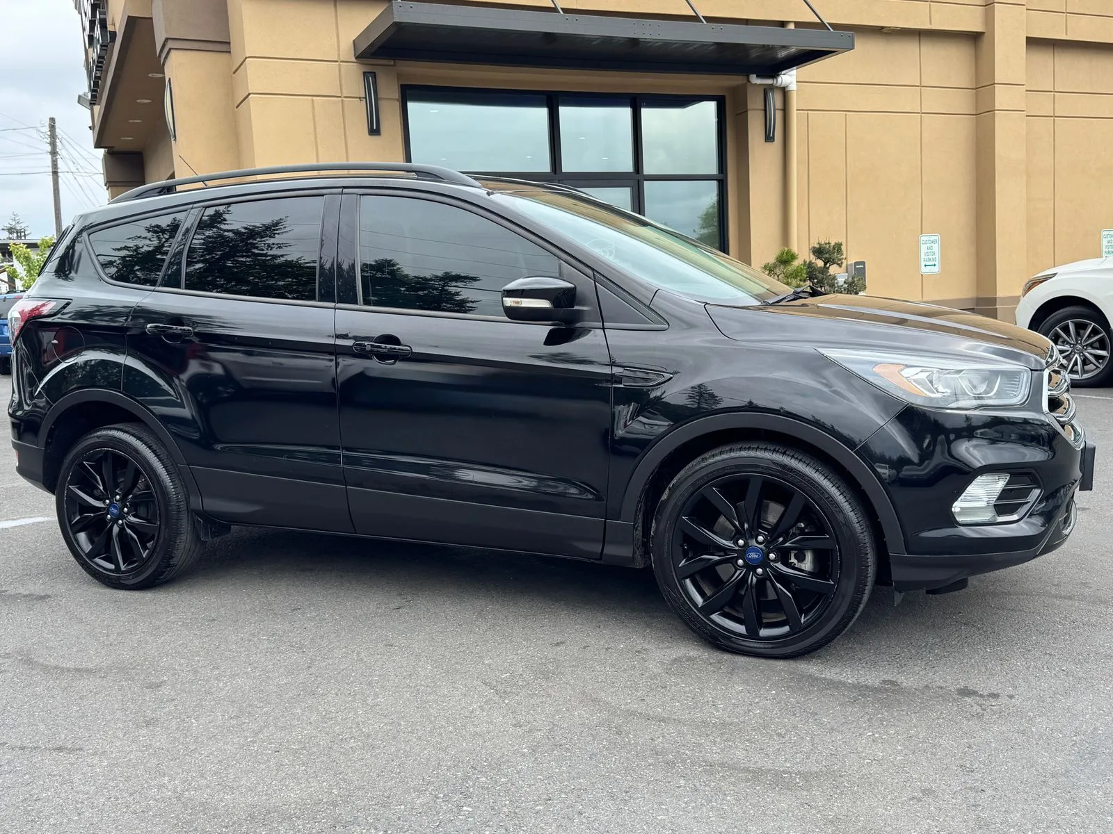 Black 2017 Ford Escape Titanium for sale in Lakewood, WA