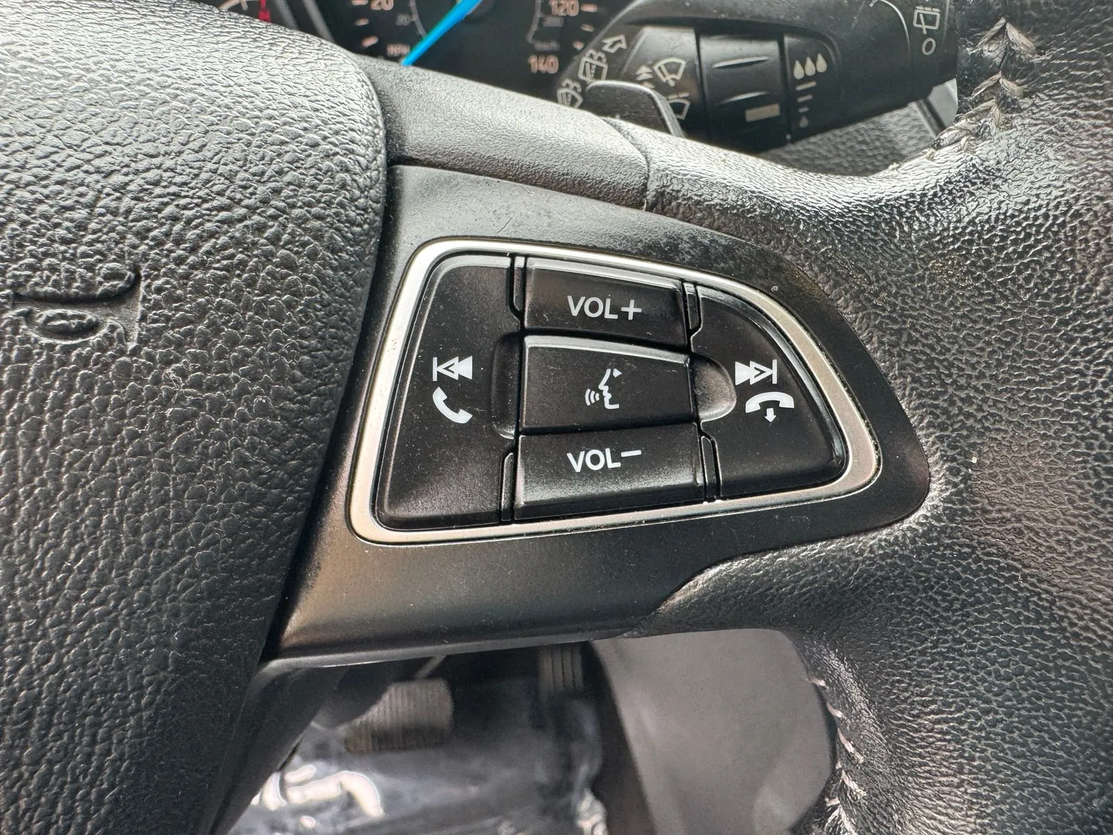 Ford Escape photo 30