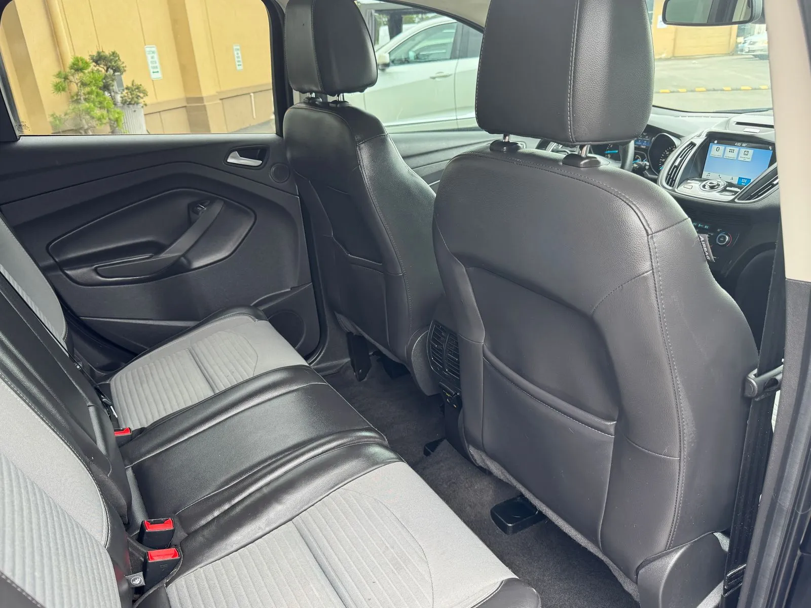 Ford Escape photo 21