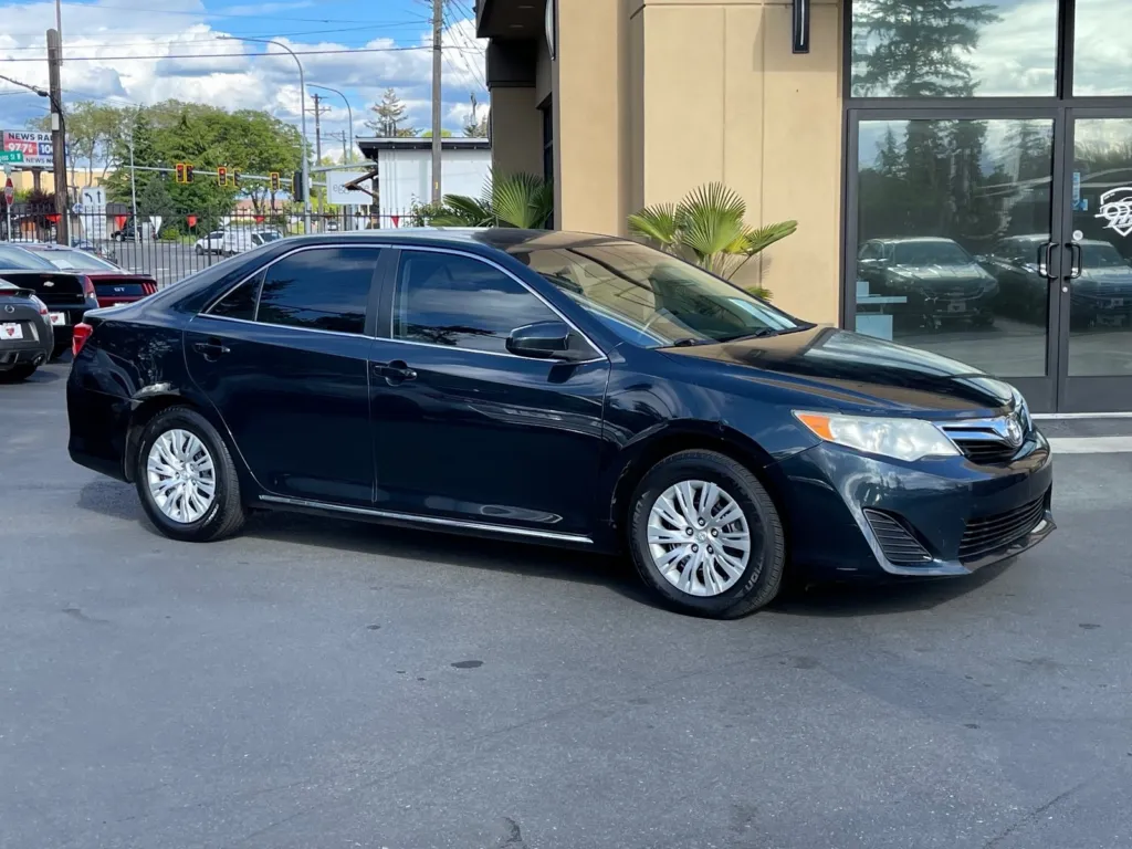 Used 2013 Toyota Camry LE for sale in Lakewood, WA at 9999 Auto