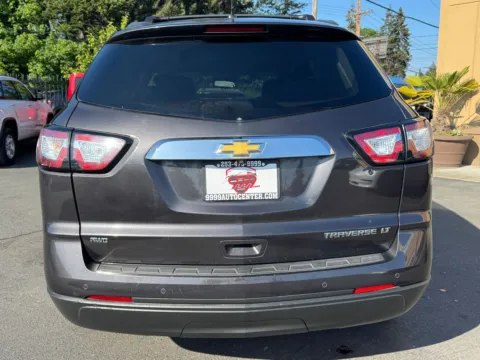 More photos of 2015 Chevrolet Traverse LT at 9999 Auto Center, WA