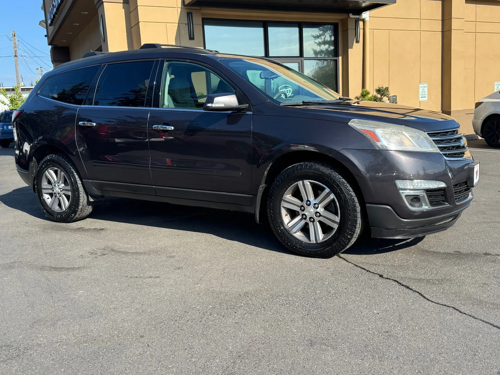 Gray 2015 Chevrolet Traverse LT for sale in Lakewood, WA