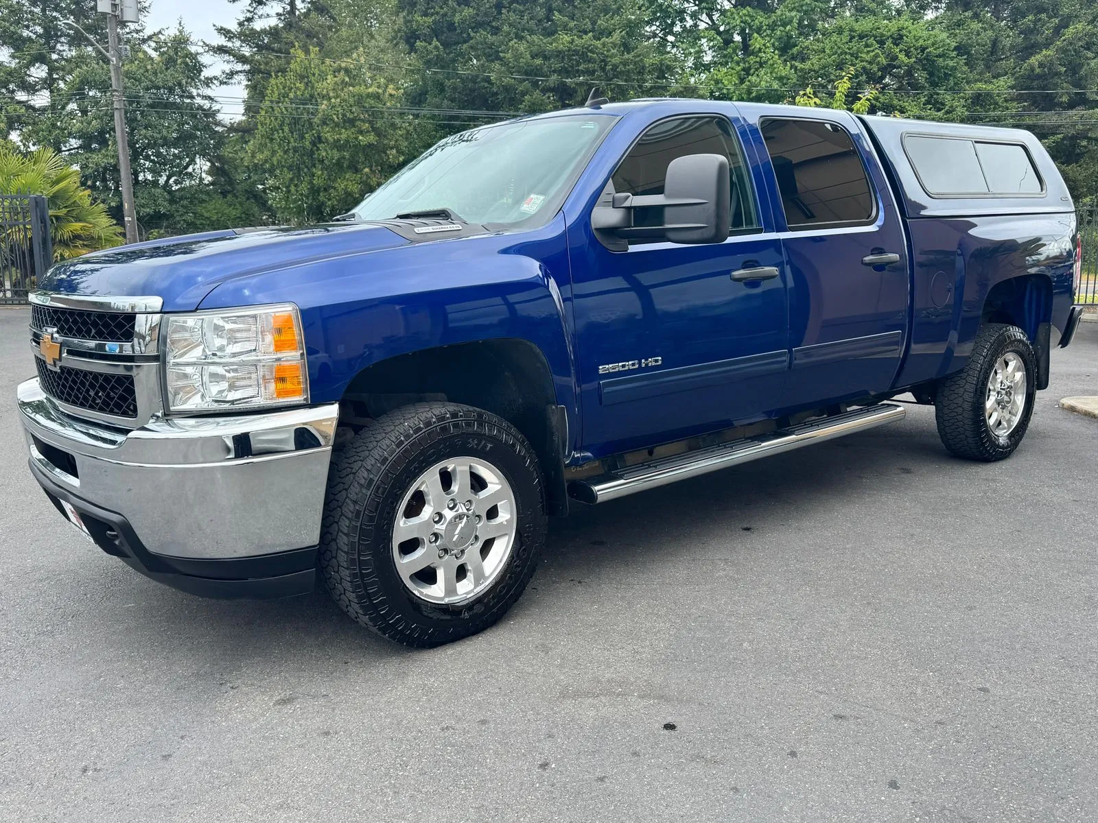 Chevrolet Silverado photo 3
