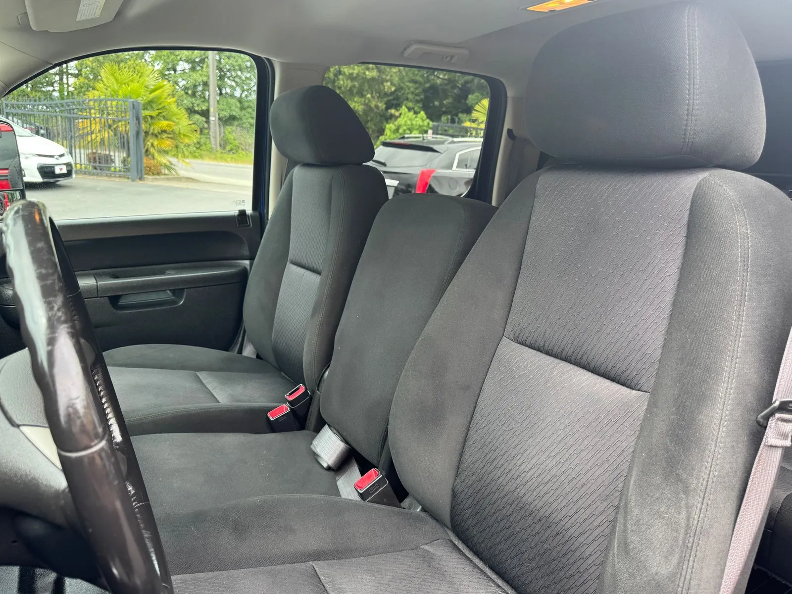 Chevrolet Silverado photo 11