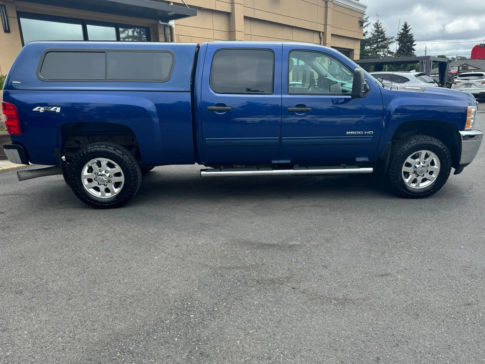 Chevrolet Silverado photo 8
