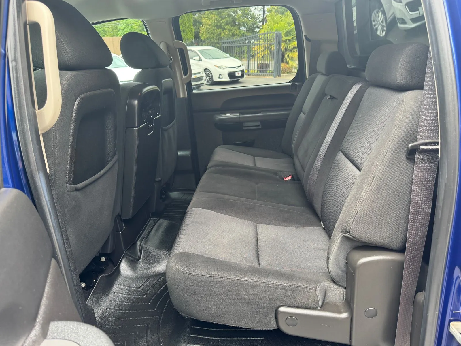 Chevrolet Silverado photo 12