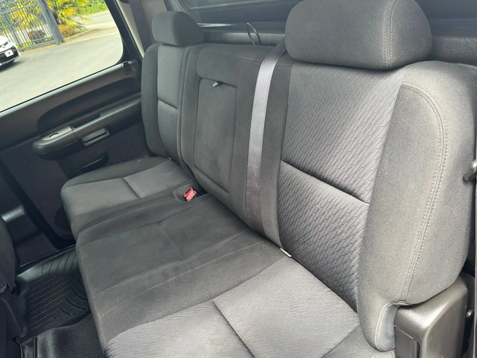Chevrolet Silverado photo 14