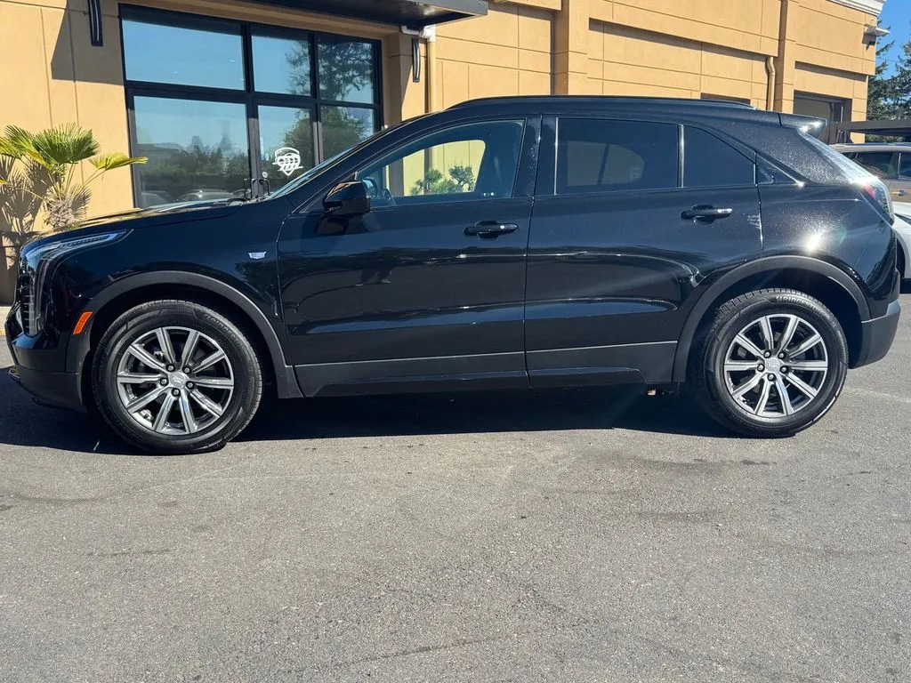 Cadillac XT4 photo 4