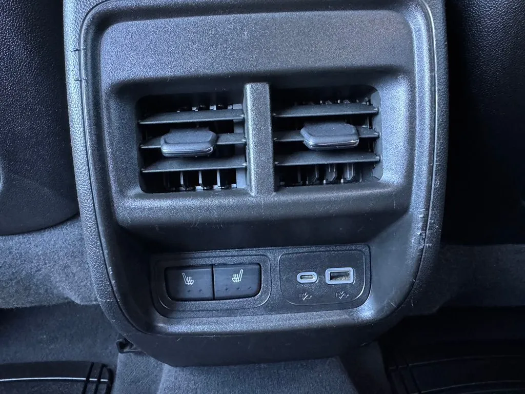 Cadillac XT4 photo 17