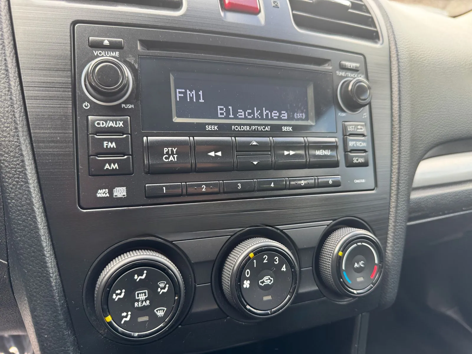 Subaru Impreza photo 15