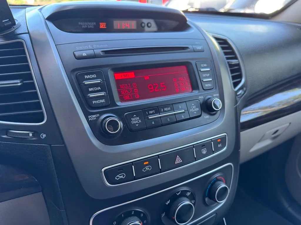 Kia Sorento photo 24