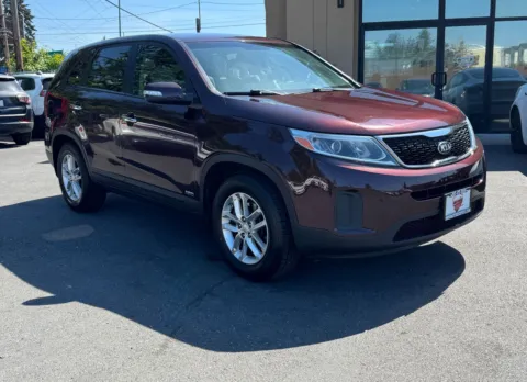 Red 2014 Kia Sorento LX for sale in Lakewood, WA