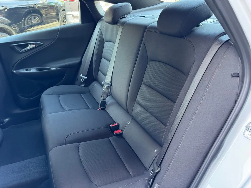 Chevrolet Malibu photo 15