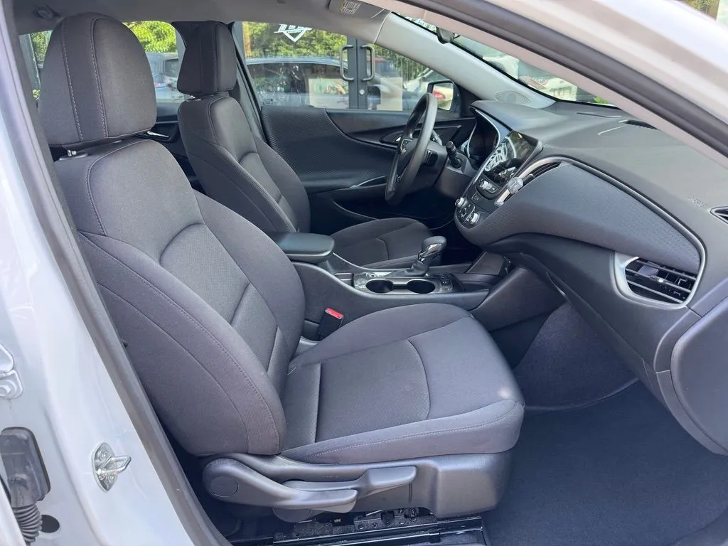 Chevrolet Malibu photo 19