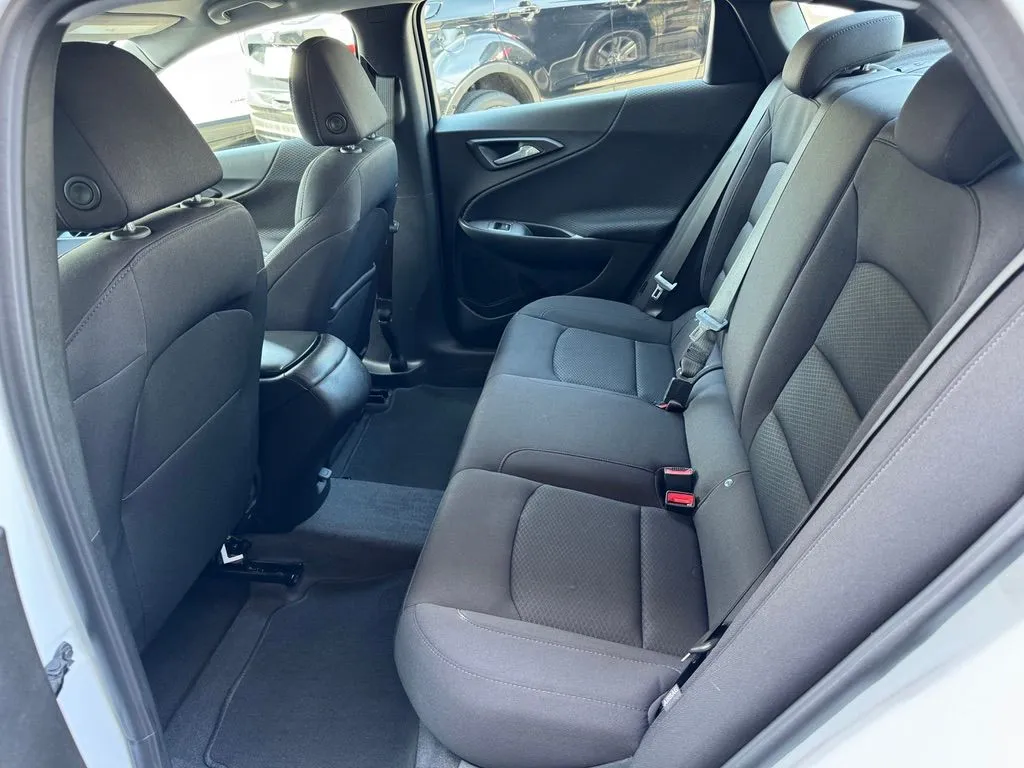 Chevrolet Malibu photo 13