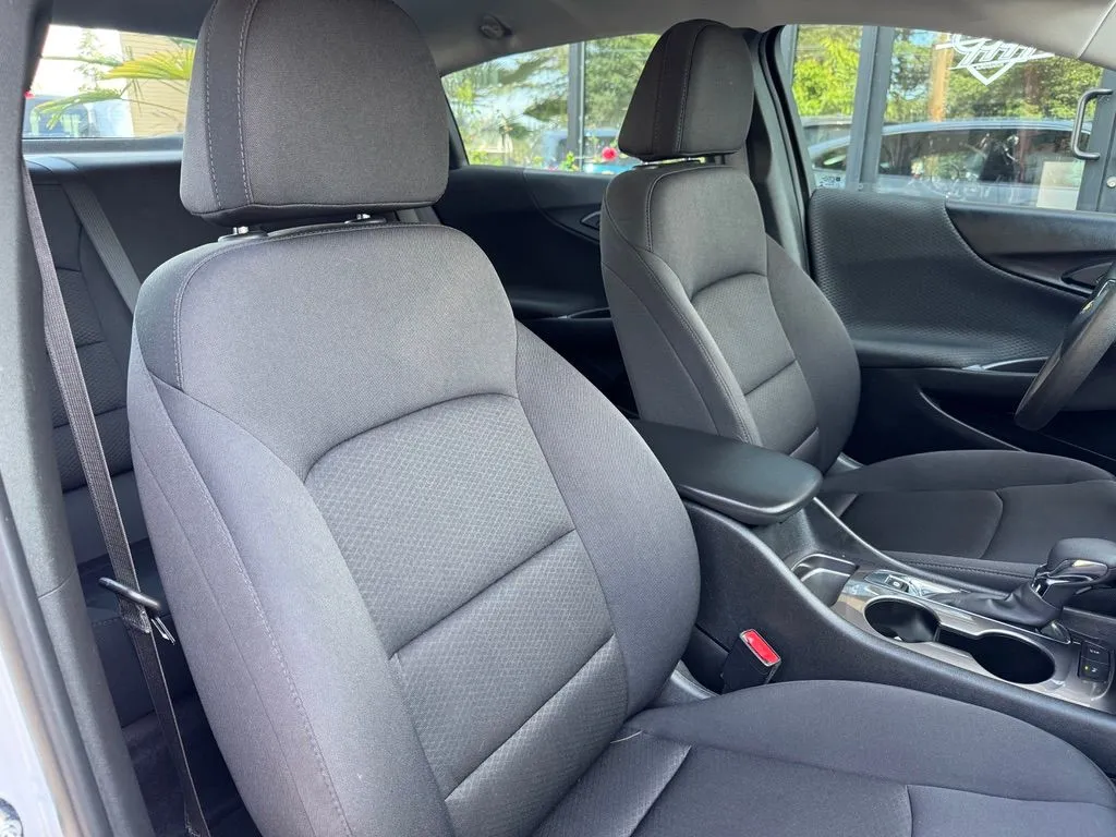 Chevrolet Malibu photo 21
