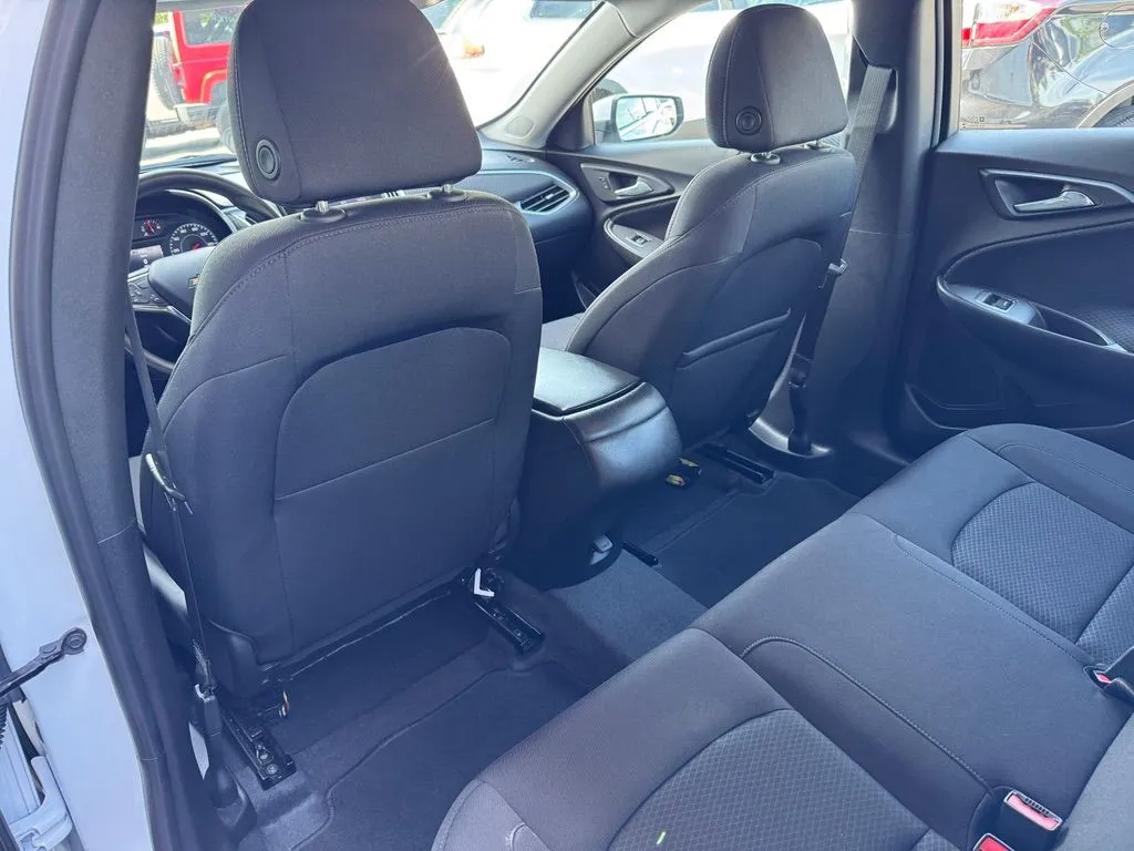 Chevrolet Malibu photo 14