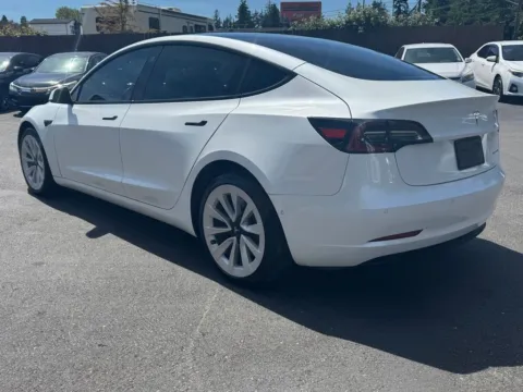 More photos of 2022 Tesla Model 3 Long Range at 9999 Auto Center, WA