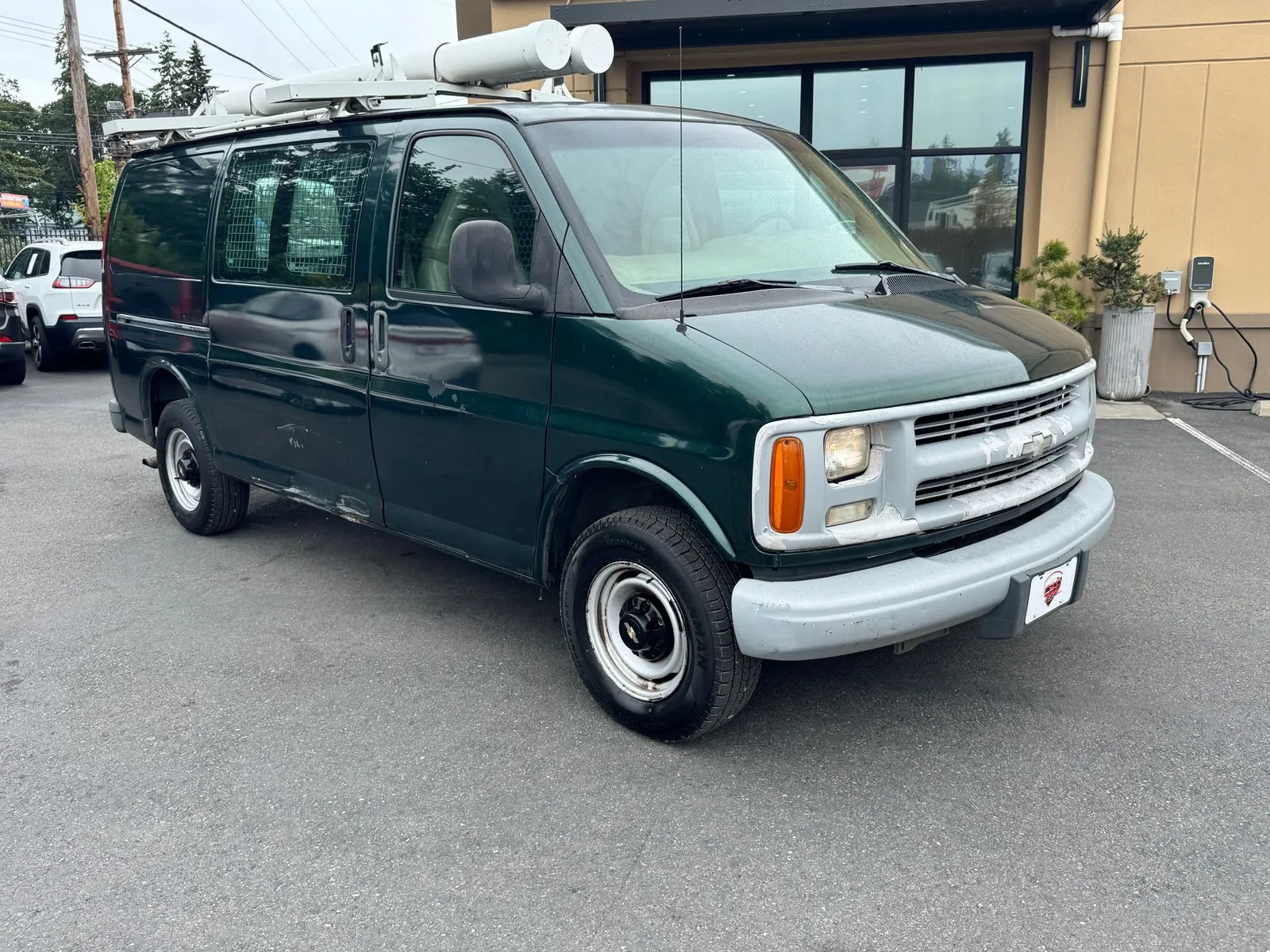 Green 2002 Chevrolet Express Van G2500 for sale in Lakewood, WA
