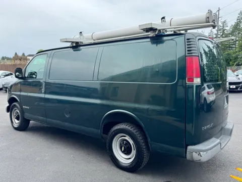 More photos of 2002 Chevrolet Express Van G2500 at 9999 Auto Center, WA
