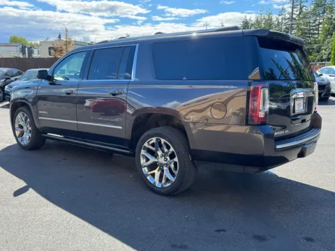 More photos of 2017 GMC Yukon XL Denali at 9999 Auto Center, WA